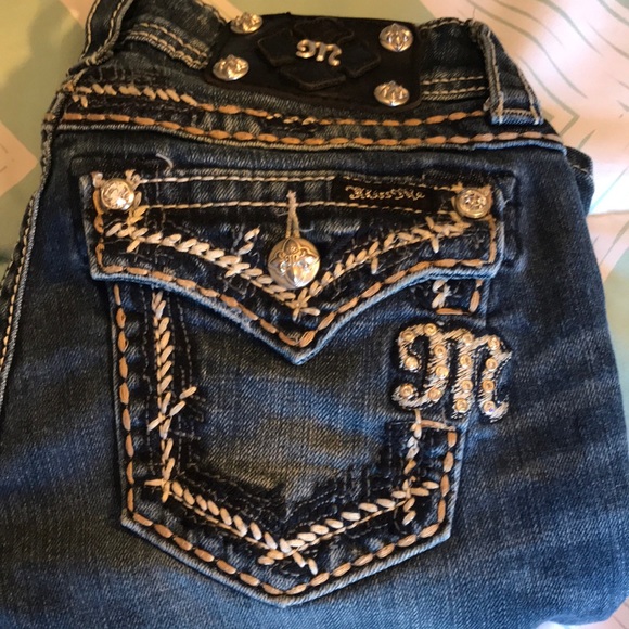 Miss Me cropped jeans size 26 - Picture 2 of 5